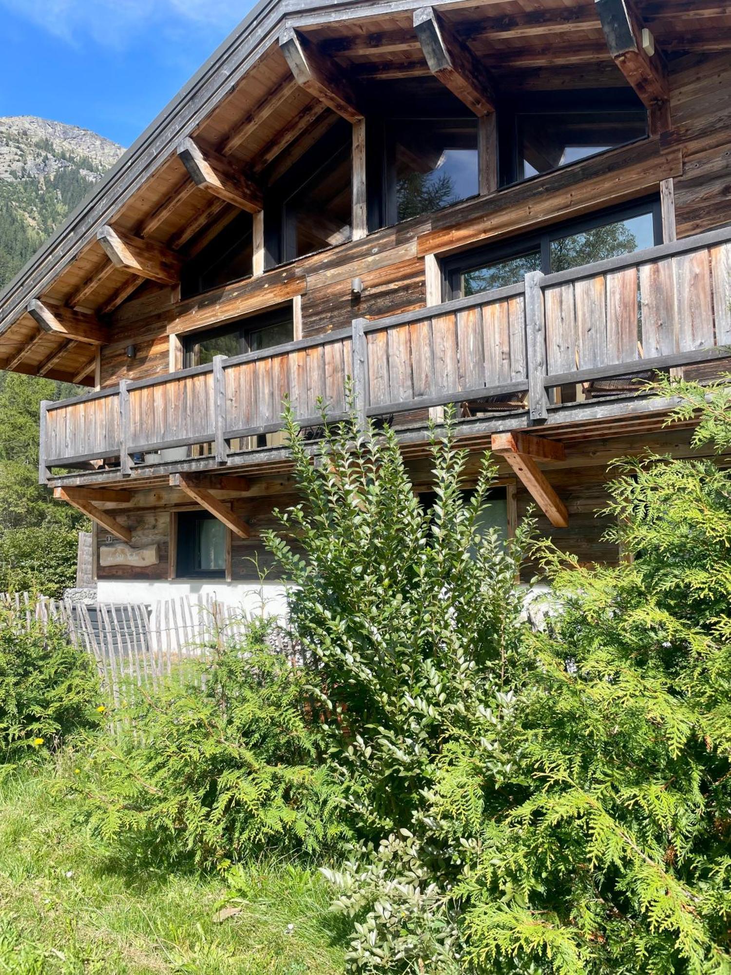 Chalet Le Petit Nicolas, Jacuzzi, Vue Mont Blanc Chamonix Exterior photo