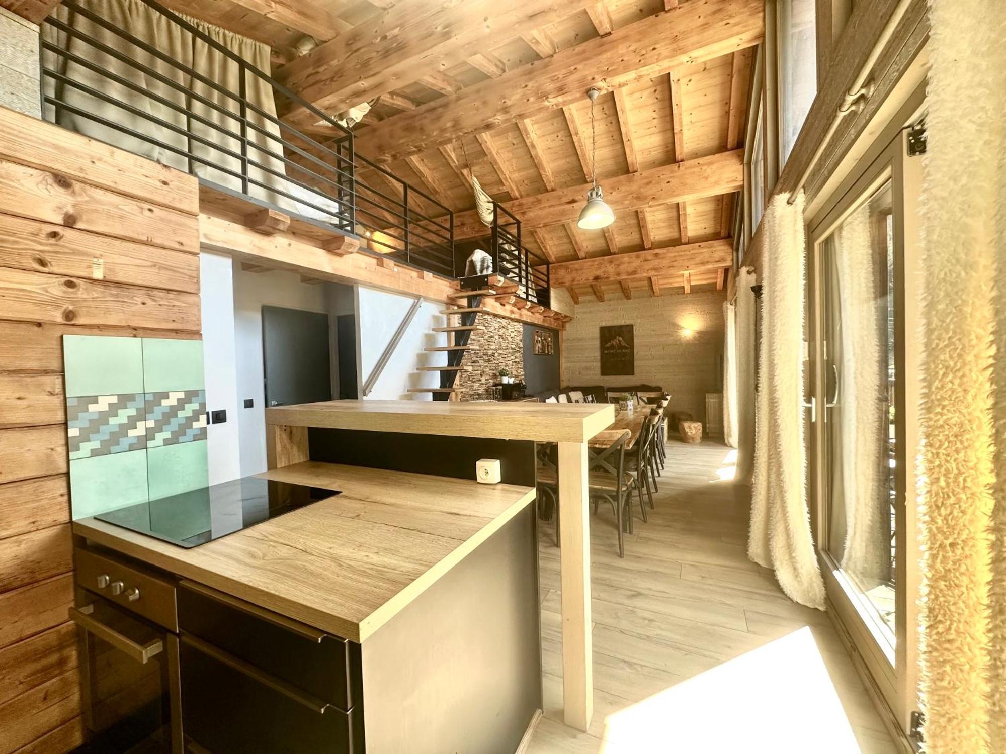 Chalet Le Petit Nicolas, Jacuzzi, Vue Mont Blanc Chamonix Exterior photo